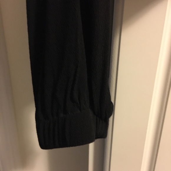 🆕 HONEY RAYON BLOUSE 🆕 - Picture 4 of 8